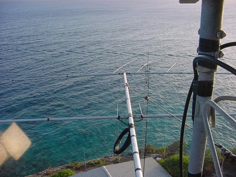 20.yagi.from.above.jpg (65579 bytes)