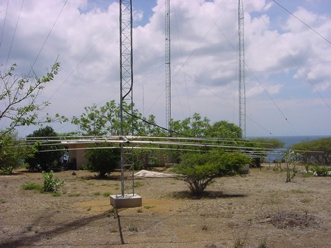 pj2t.antenna.farm.jpg (55142 bytes)